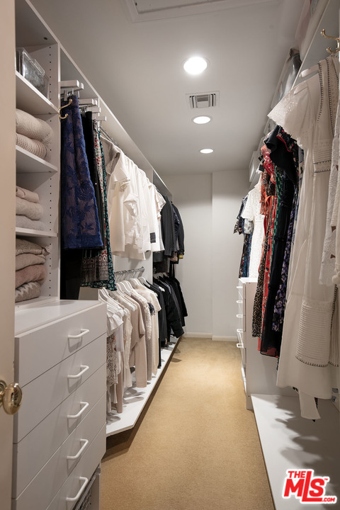 2280 Mandeville Canyon Road Los Angeles, CA 90049 - Photo 22 of 33