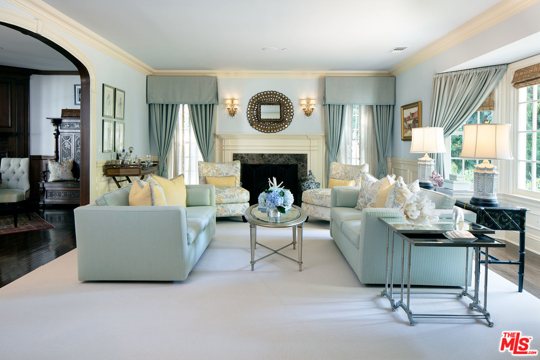 2280 Mandeville Canyon Road Los Angeles, CA 90049 - Photo 9 of 33