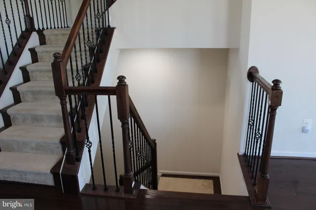 $3,295 | 24846 Durham Field Terrace, Chantilly, VA 20152