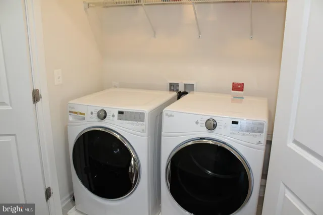 $3,295 | 24846 Durham Field Terrace, Chantilly, VA 20152