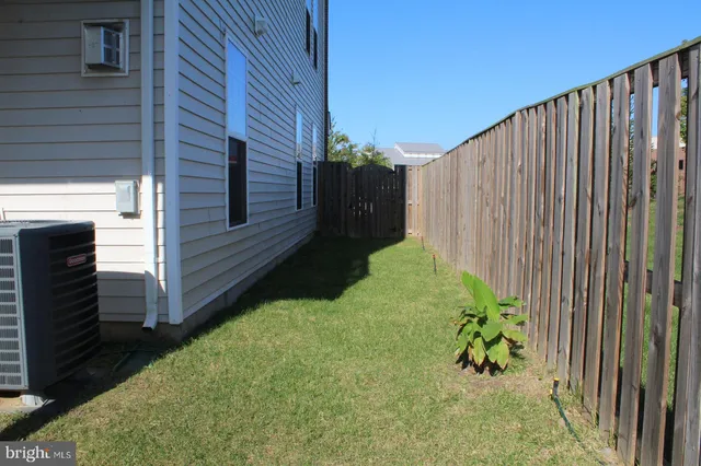 $3,295 | 24846 Durham Field Terrace, Chantilly, VA 20152