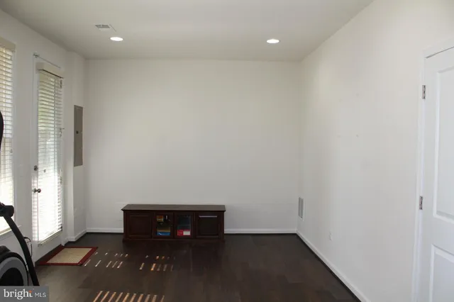 $3,295 | 24846 Durham Field Terrace, Chantilly, VA 20152