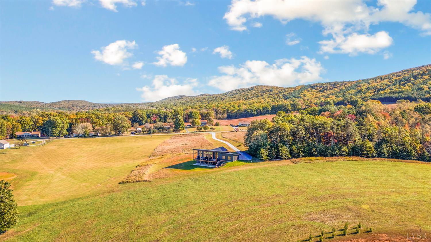 197 Cricket Lane Rustburg, VA 24588 - Photo 6 of 38 a view of an ocean and city