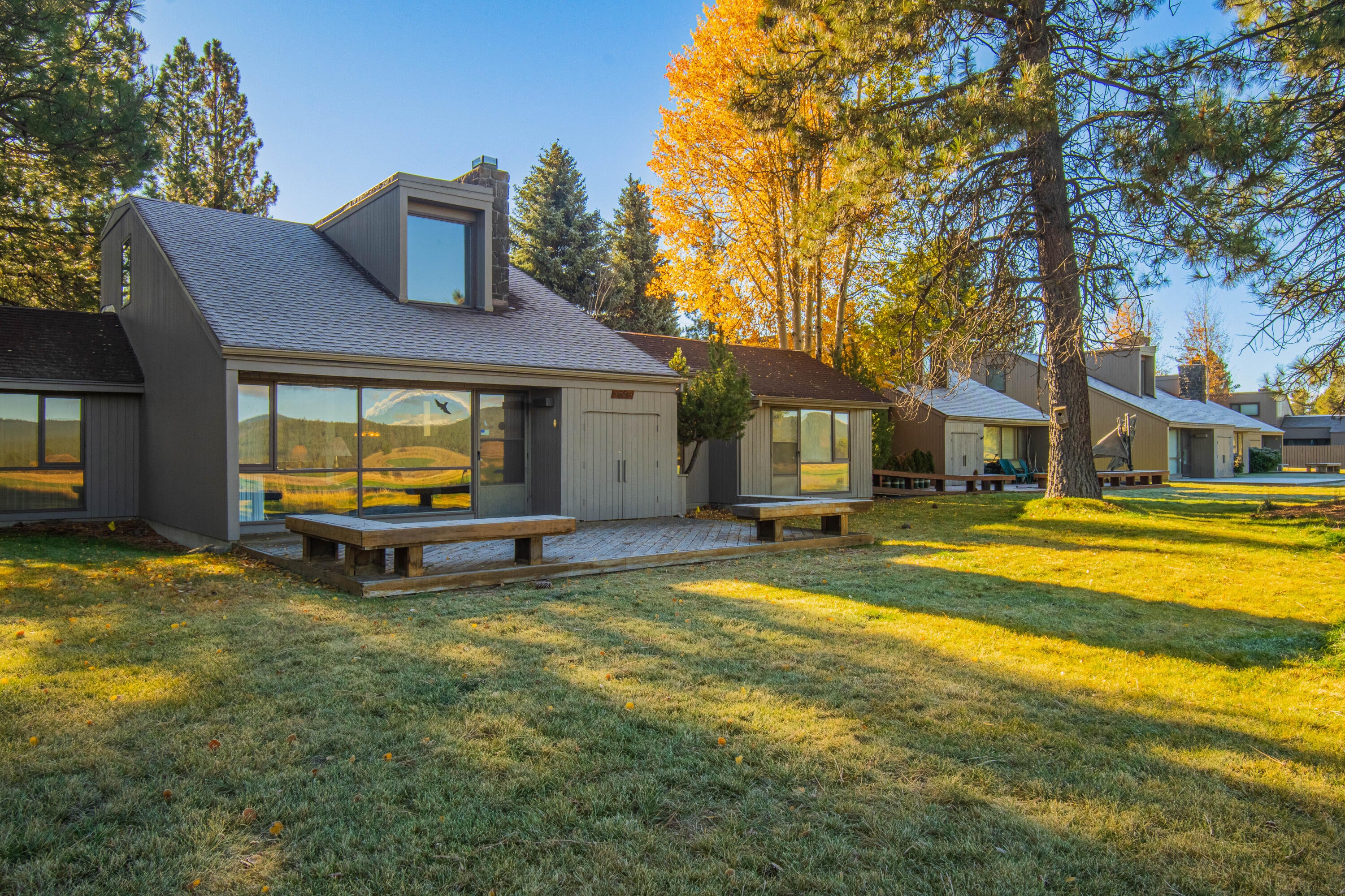 57239 Island Road, Unit 39 Sunriver, OR 97707 - Photo 37 of 39 37-print-39 Meadow House-37