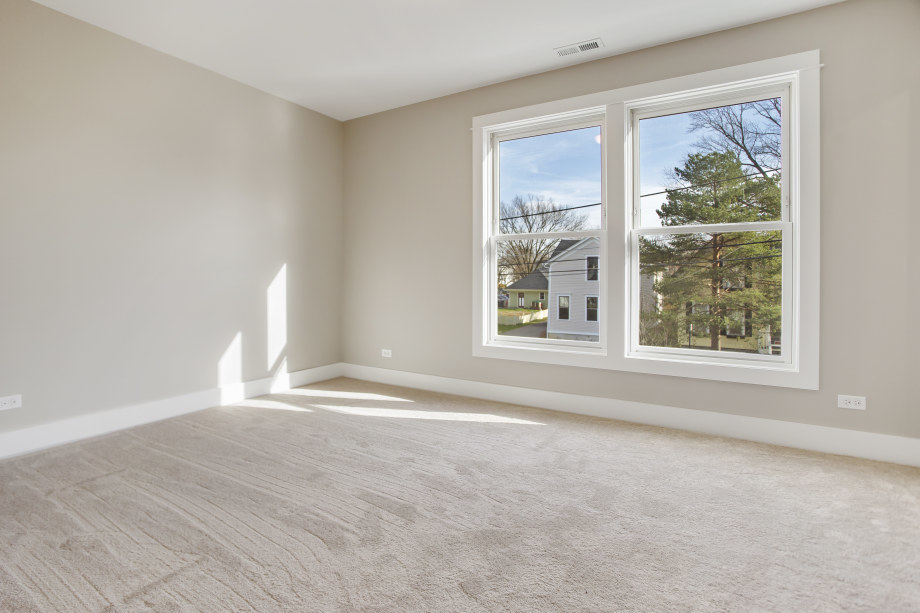 272 North Spring Street Elgin, IL 60120 - Photo 14 of 21 a view of empty room with window