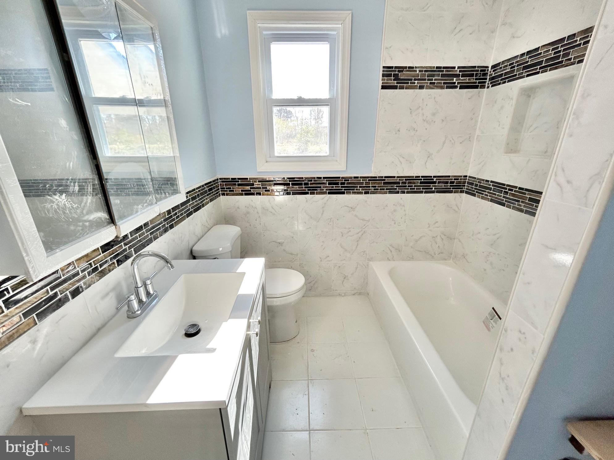 504 Woolman Road Burlington, NJ 08016 - Photo 28 of 62 Main Floor Bathroom