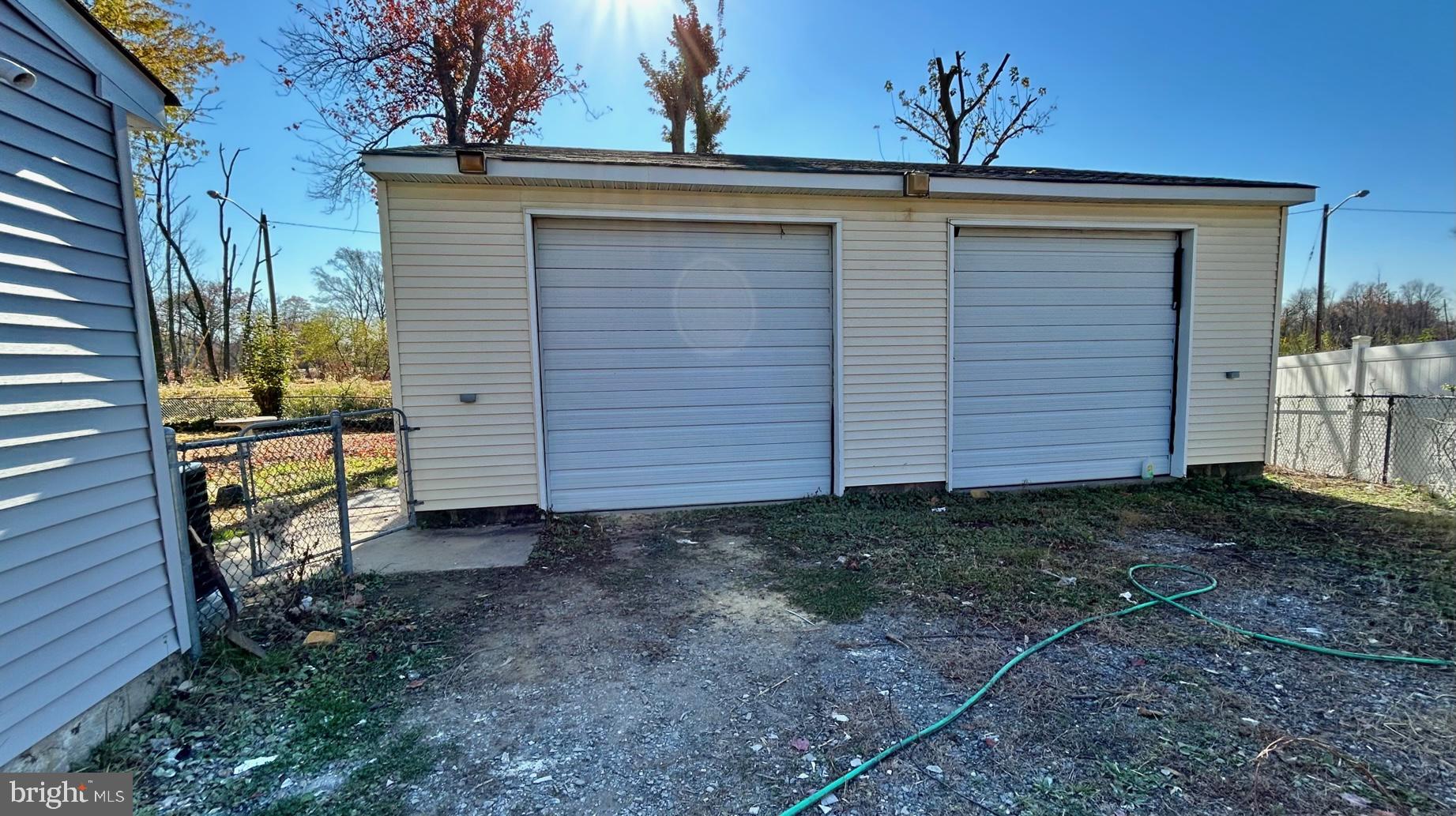 504 Woolman Road Burlington, NJ 08016 - Photo 3 of 62 Oversize Garage