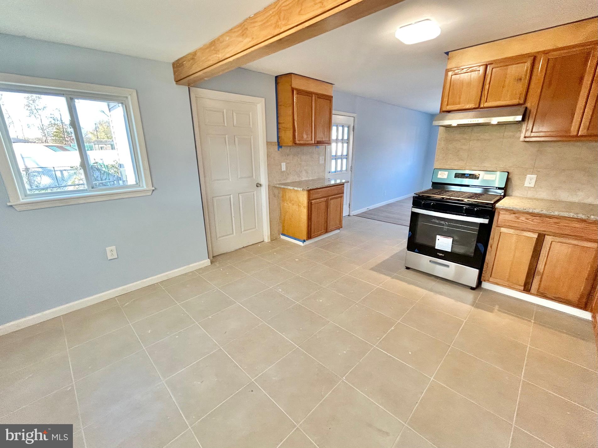 504 Woolman Road Burlington, NJ 08016 - Photo 9 of 62 Kitchen to Laundry Room