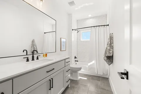 $1,050,000 | 202 Smoke Tree Circle, Dripping Springs, TX 78620