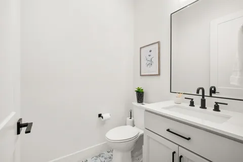 $1,050,000 | 202 Smoke Tree Circle, Dripping Springs, TX 78620