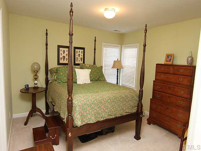 513 Wild Rose Court Raleigh, NC 27615 - Photo 18 of 25 Gallery Image 18
