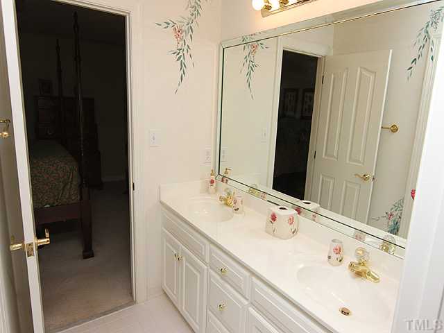 513 Wild Rose Court Raleigh, NC 27615 - Photo 19 of 25 Gallery Image 19
