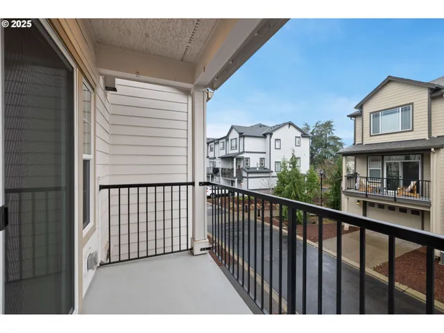 $389,900 | 28668 Southwest Paris Avenue, Wilsonville, OR 97070