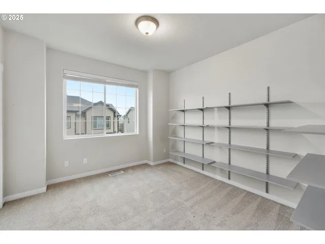 $389,900 | 28668 Southwest Paris Avenue, Wilsonville, OR 97070