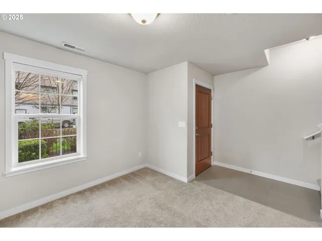 $389,900 | 28668 Southwest Paris Avenue, Wilsonville, OR 97070