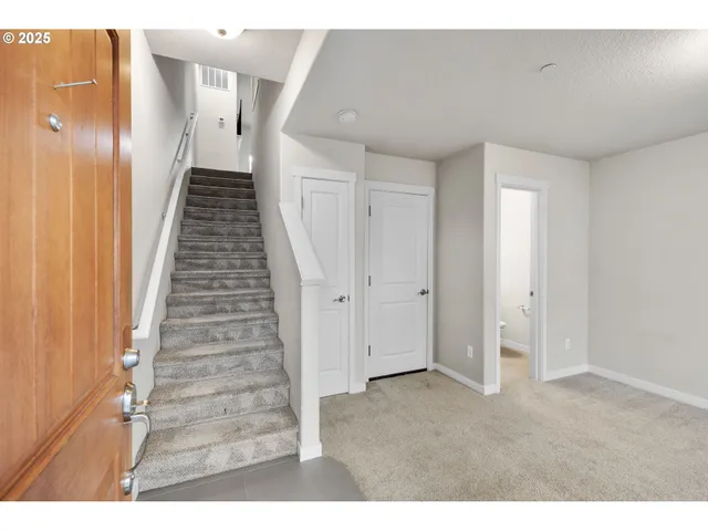 $389,900 | 28668 Southwest Paris Avenue, Wilsonville, OR 97070