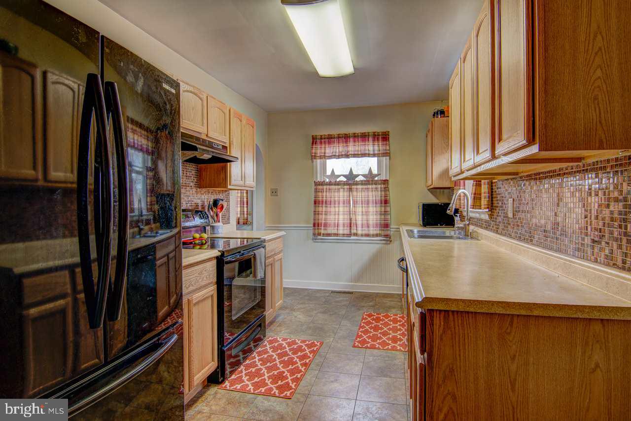 541 Pleasant Acres Road York, PA 17402 - Photo 5 of 15 Gallery Image 5