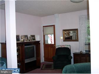 621 Arndt Avenue Riverside, NJ 08075 - Photo 3 of 6