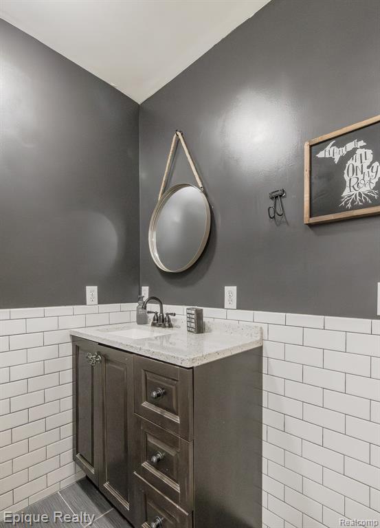 2999 Buckner Road Lake Orion, MI 48362 - Photo 37 of 52 Gallery Image 37