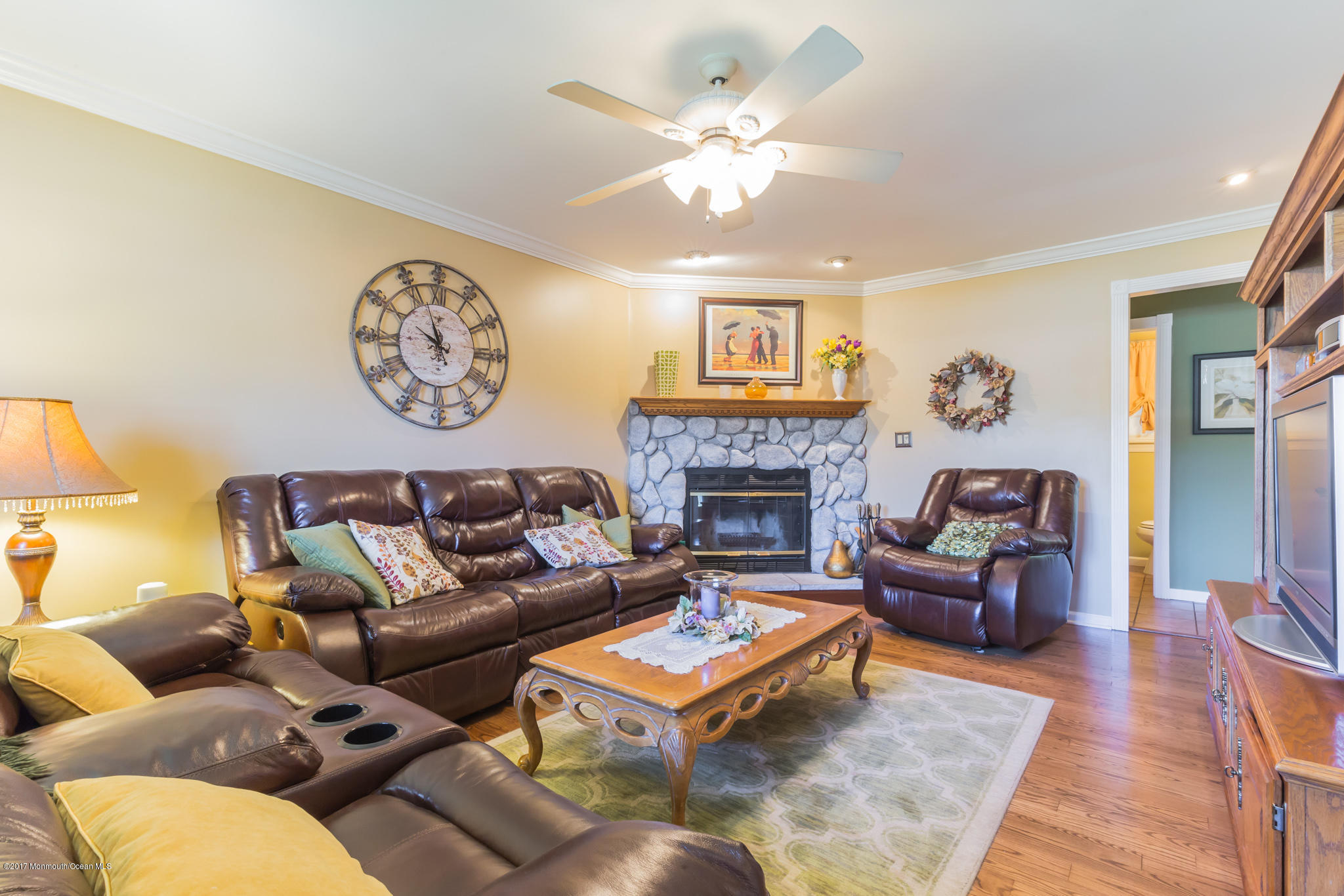 2 Windsor Road Howell, NJ 07731 - Photo 21 of 41 IMG_1183-1314701