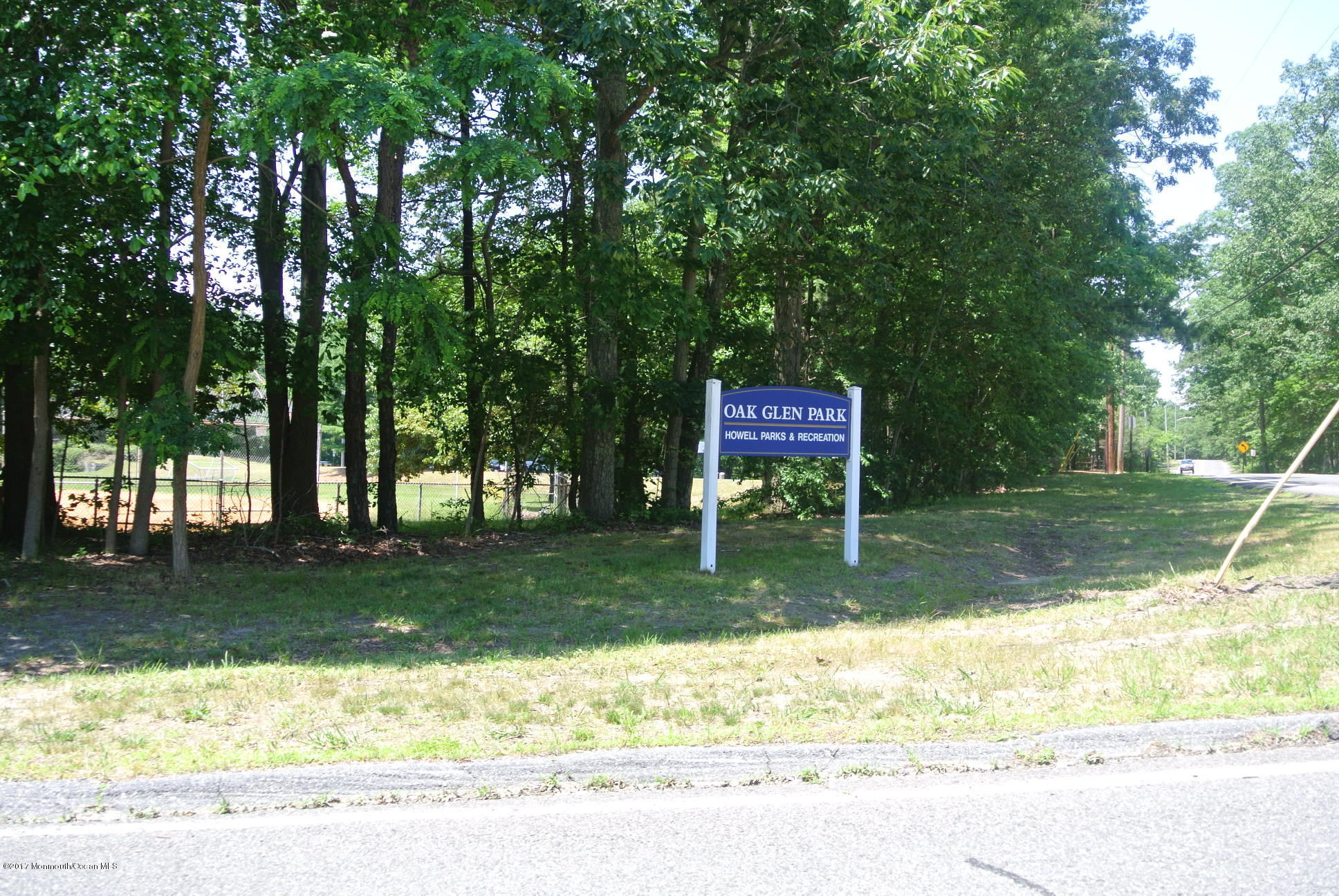 2 Windsor Road Howell, NJ 07731 - Photo 41 of 41 DSC_3577