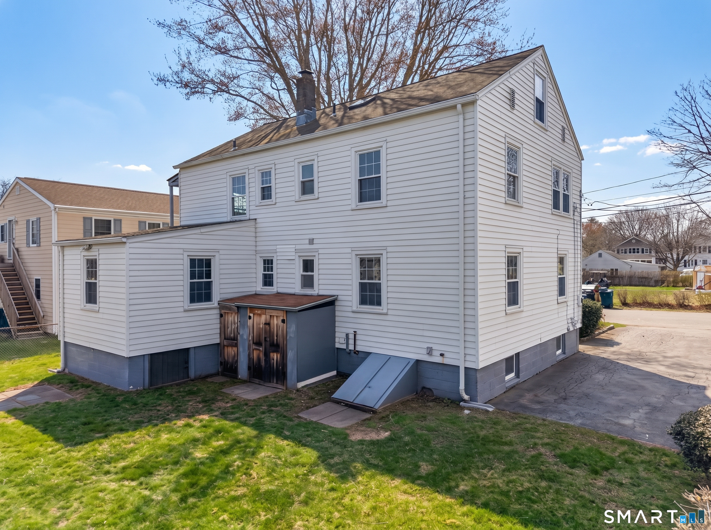 10 Old Colony Road Old Lyme, CT 06371 - Photo 4 of 41