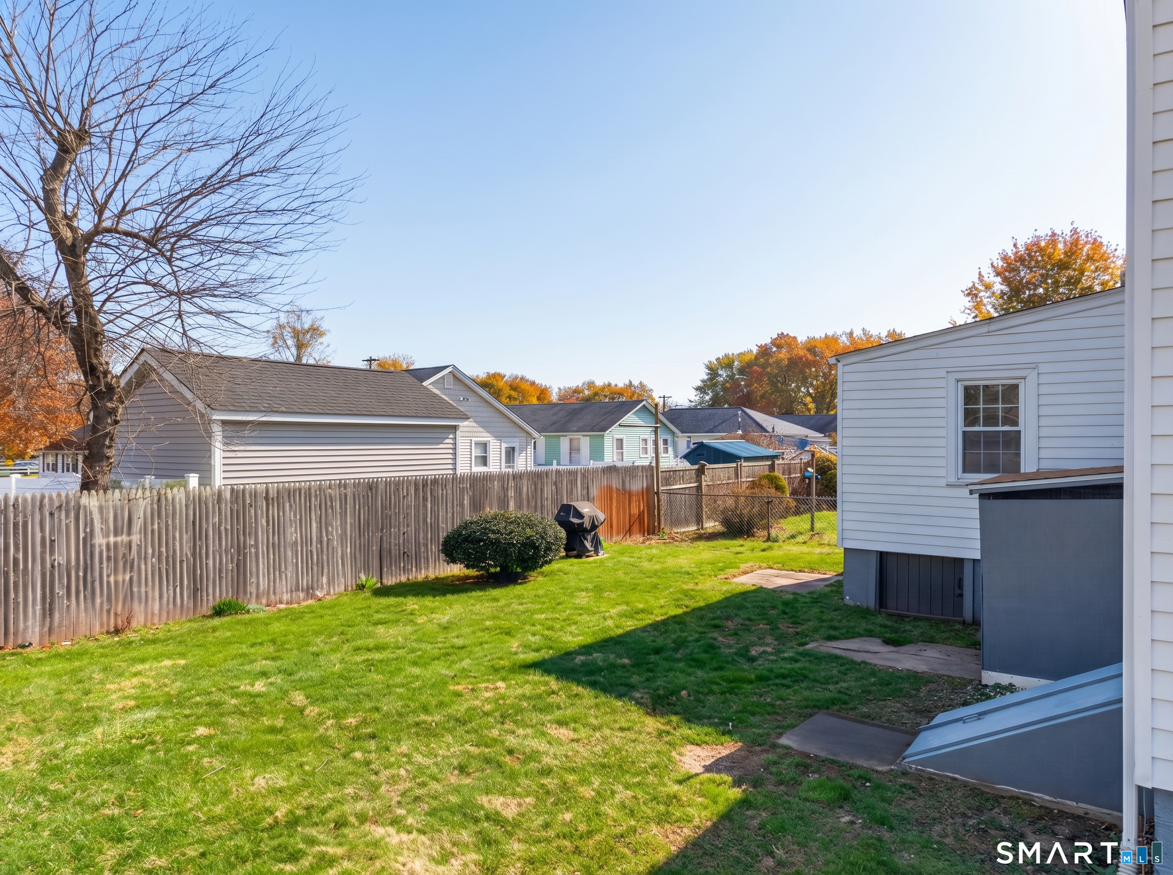 10 Old Colony Road Old Lyme, CT 06371 - Photo 5 of 41