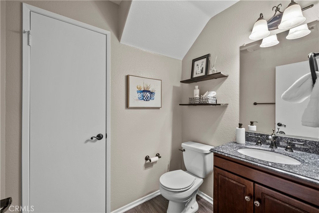 28244 Springvale Lane Castaic, CA 91384 - Photo 17 of 42