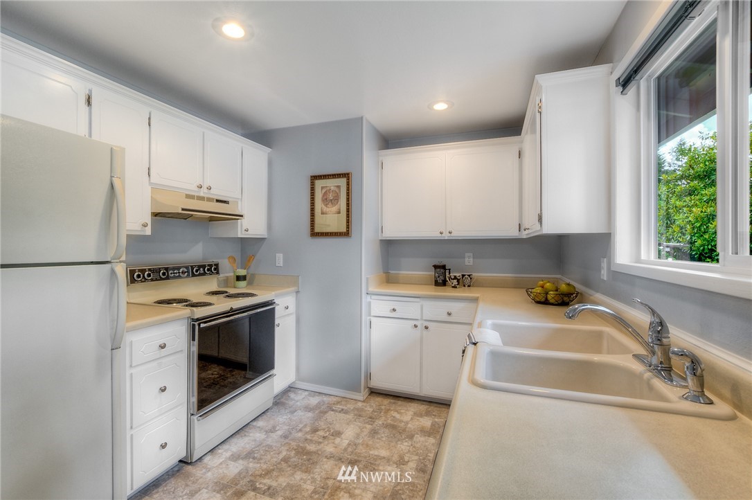 12447 177th Place Southeast Renton, WA 98059 - Photo 7 of 25
