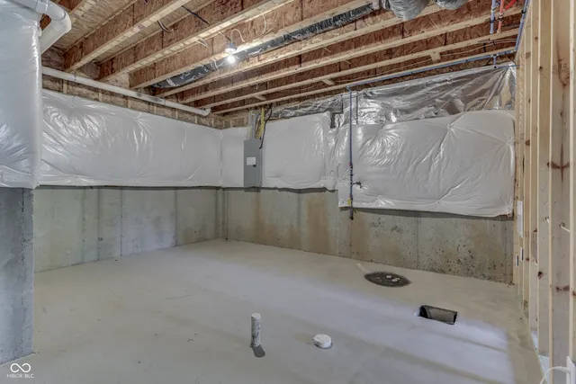 $615,000 | 7635 Shady Trails Drive, Indianapolis, IN 46259