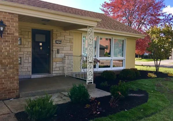 $3,400 | 6185 North Keating Avenue, Chicago, IL 60646