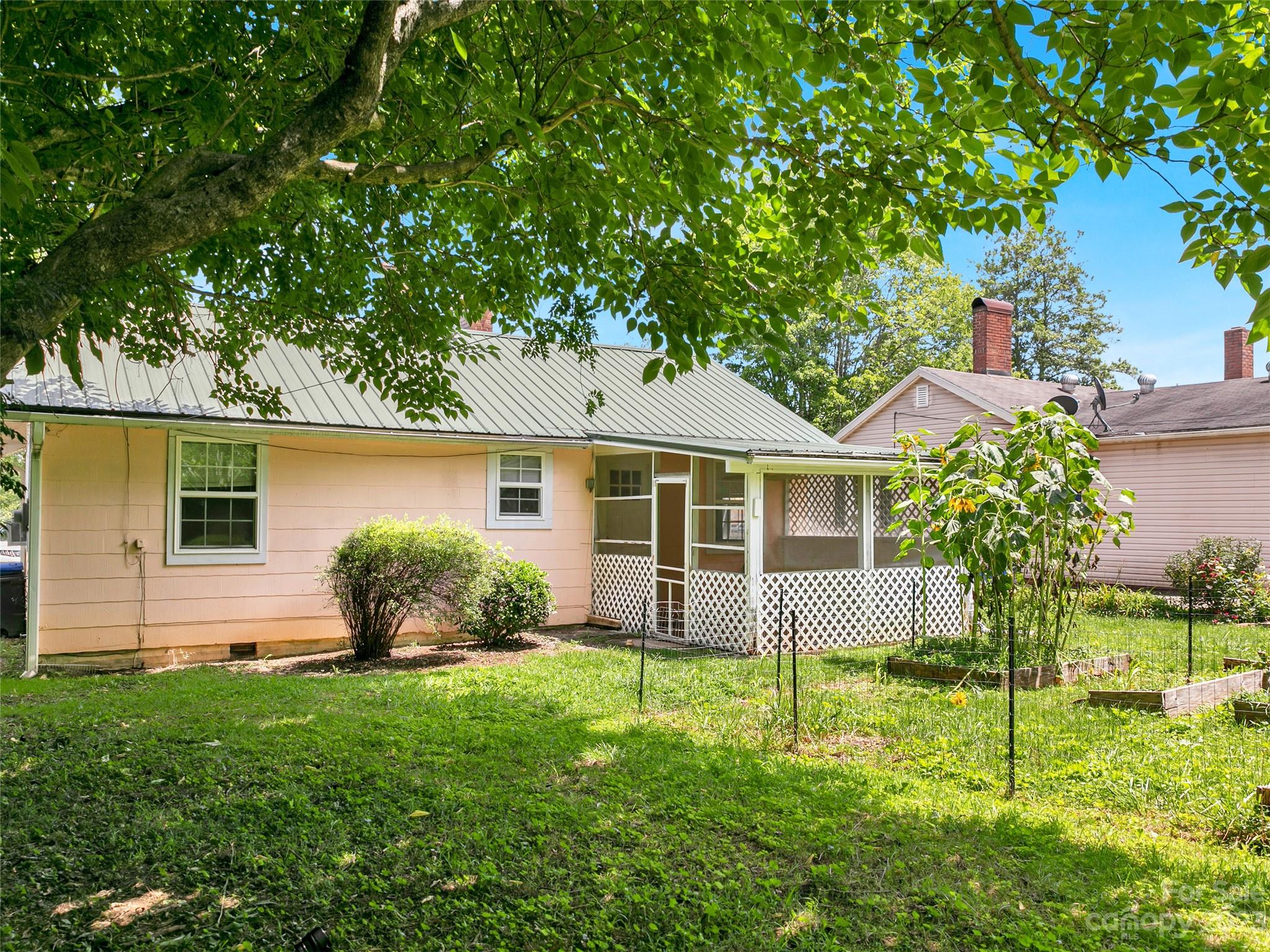 83 Fisher Road Brevard, NC 28712 - Photo 16 of 24 Gallery Image 16