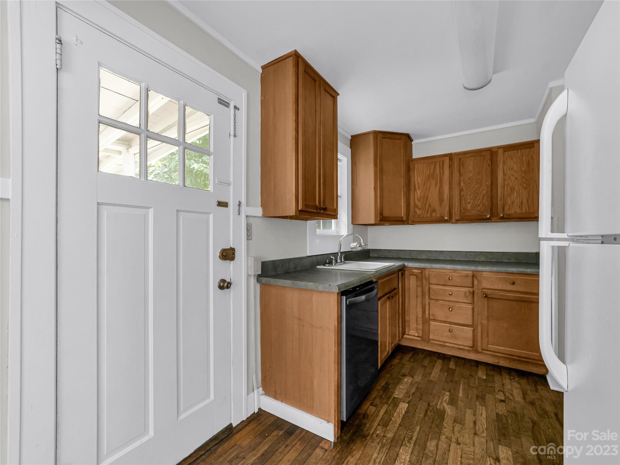 83 Fisher Road Brevard, NC 28712 - Photo 8 of 24 Gallery Image 8