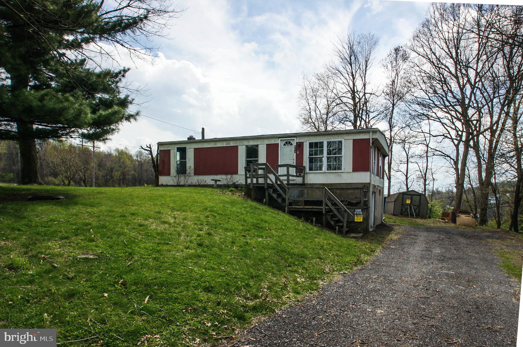 854 Point Road Wernersville, PA 19565 - Photo 2 of 27 Gallery Image 2