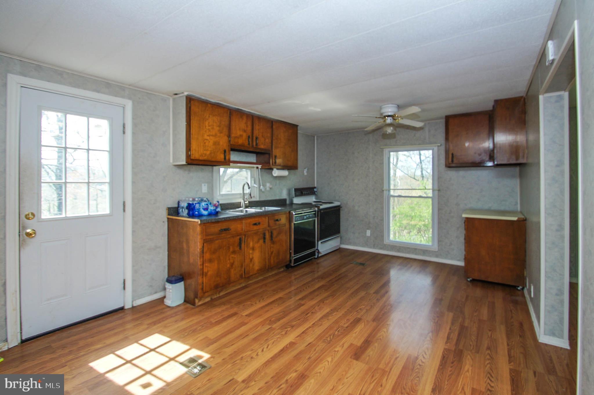 854 Point Road Wernersville, PA 19565 - Photo 11 of 27 Gallery Image 11