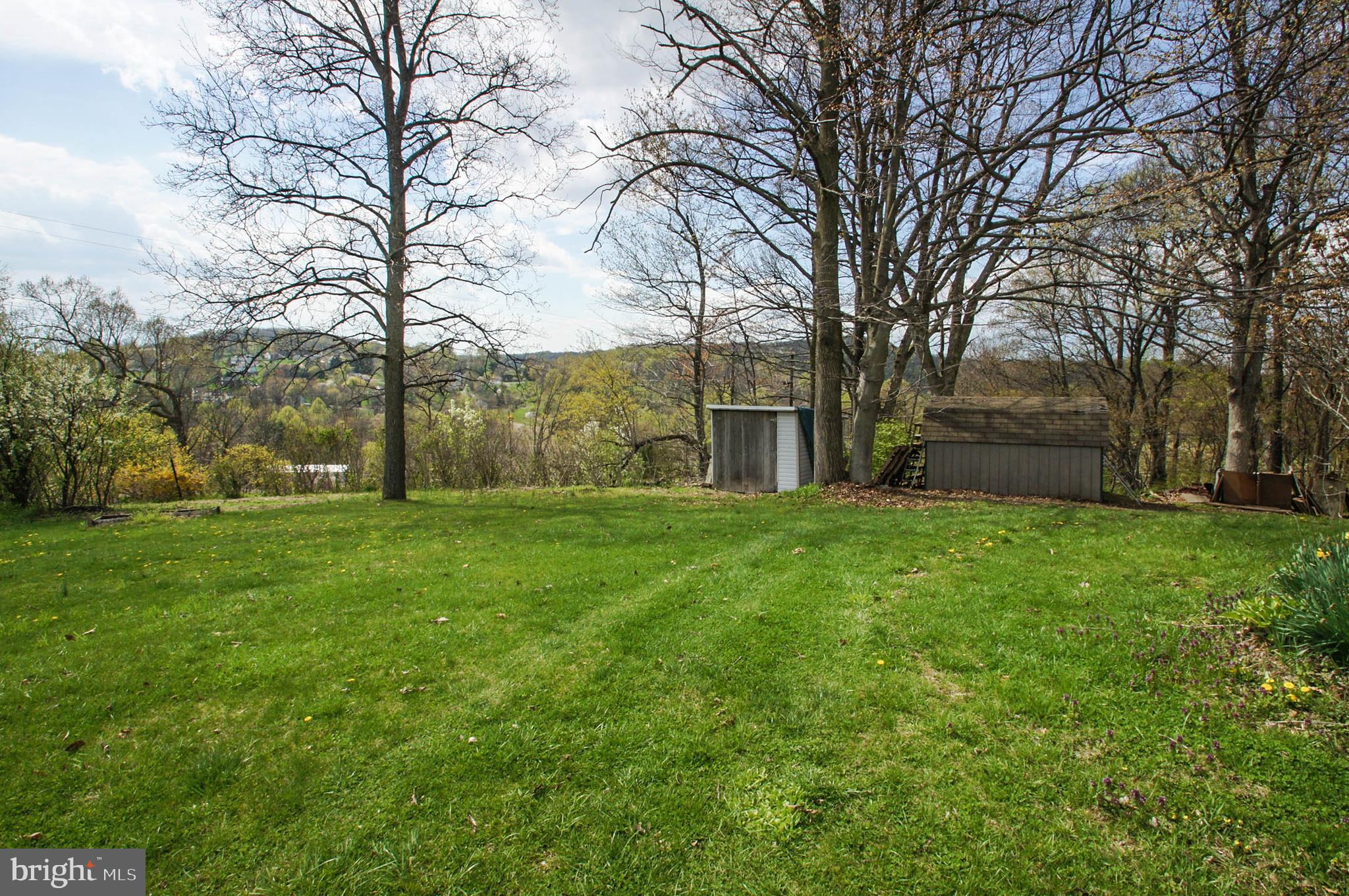 854 Point Road Wernersville, PA 19565 - Photo 5 of 27 Gallery Image 5