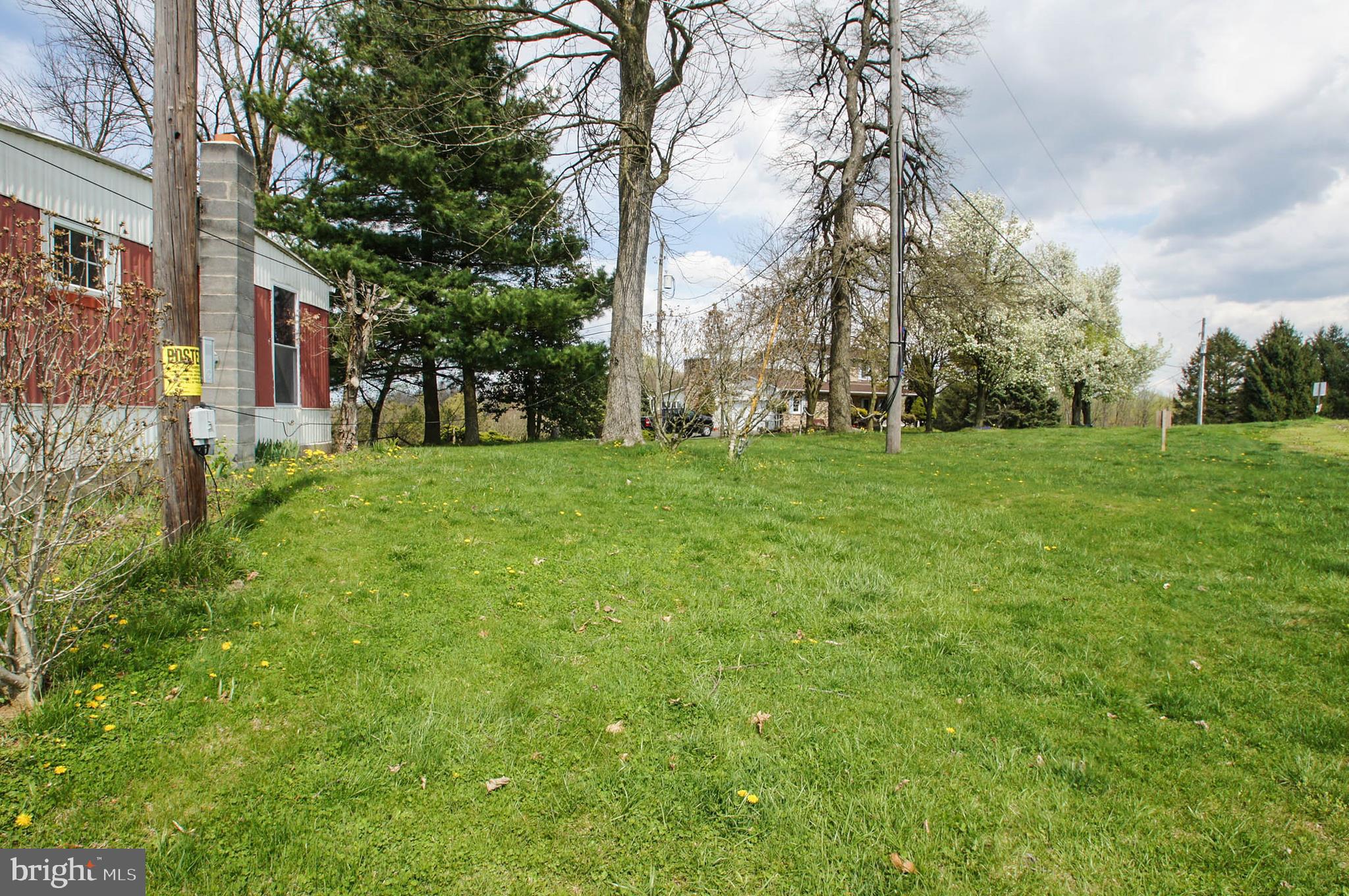 854 Point Road Wernersville, PA 19565 - Photo 6 of 27 Gallery Image 6