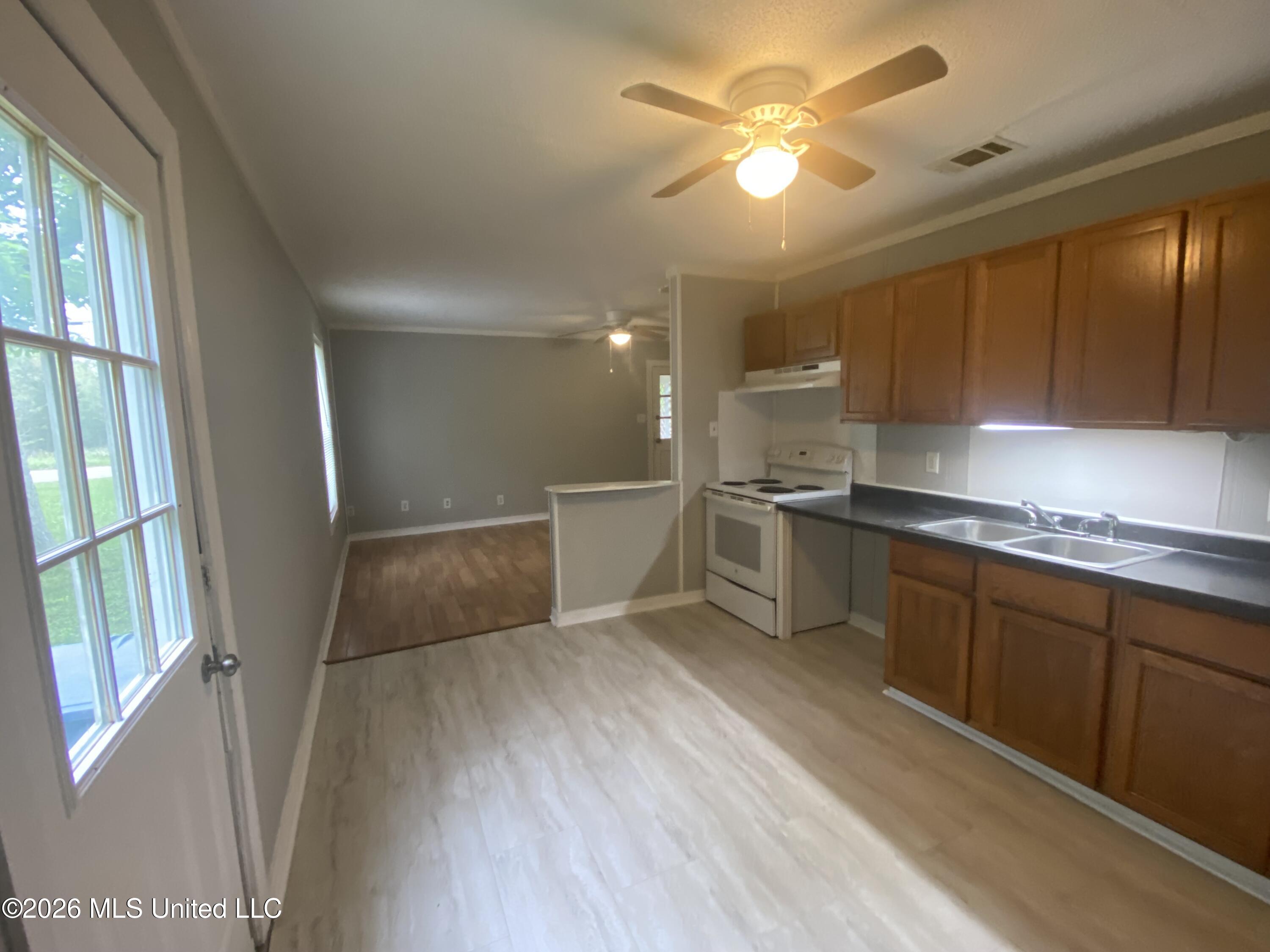 6013 Elder Ferry Road Moss Point, MS 39563 - Photo 21 of 32 IMG_3324