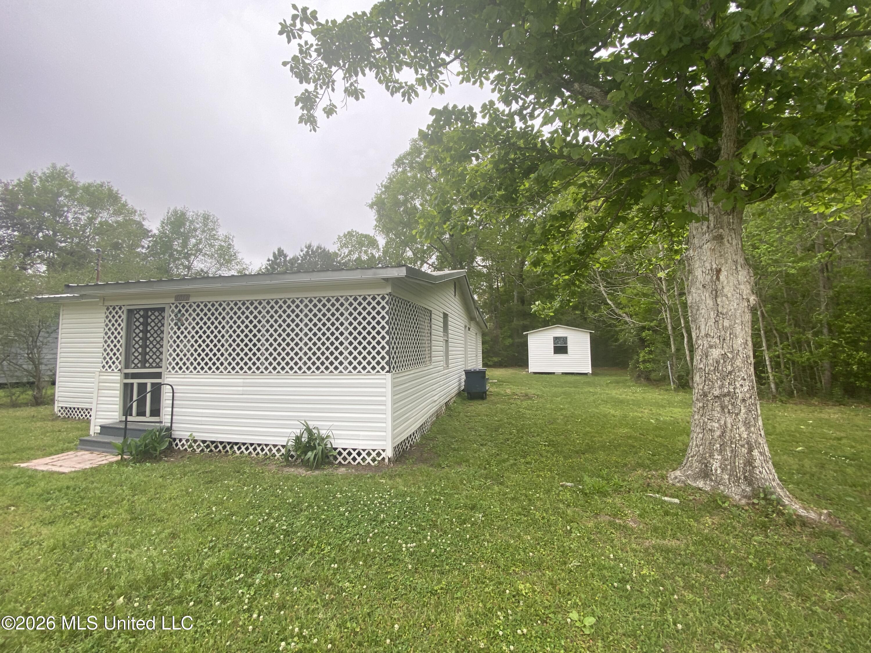 6013 Elder Ferry Road Moss Point, MS 39563 - Photo 4 of 32 IMG_3364