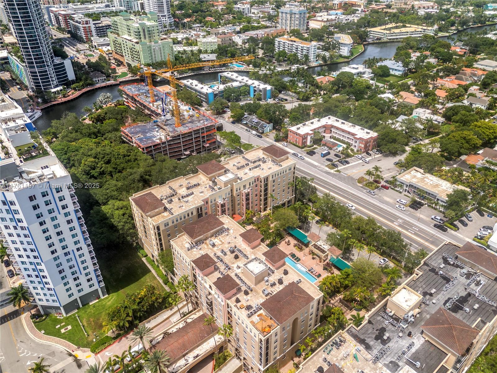 520 Southeast 5th Avenue, Unit 1507 Fort Lauderdale, FL 33301 - Photo 31 of 41 an aerial view of residential houses with outdoor space