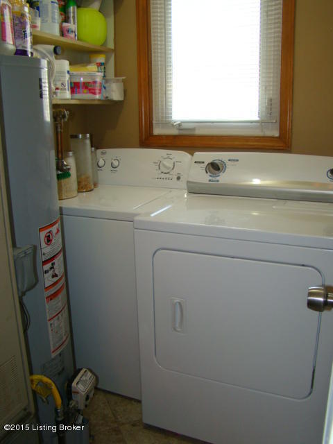 4411 Lambert Road Louisville, KY 40219 - Photo 14 of 54 DSC06241.JPG
