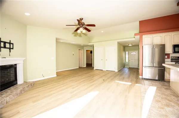 $2,200 | 15518 Little Peak Road, Hidden Valley Lake, CA 95467