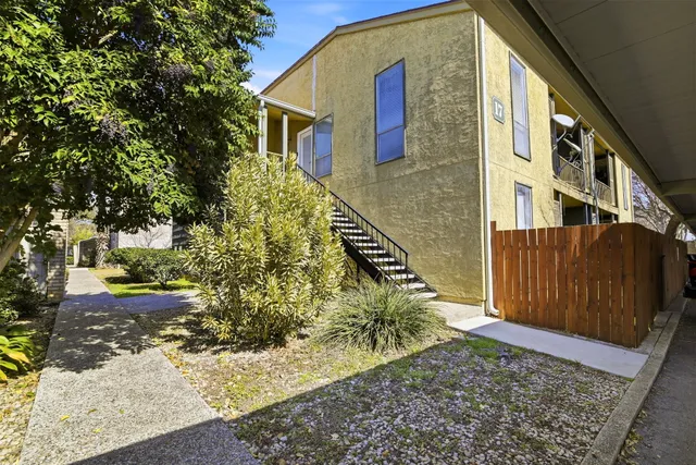 $199,999 | 3678 Hidden Drive, Unit 1702, San Antonio, TX 78217