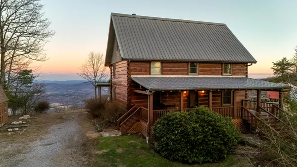 $800,000 | 319 Lookout Drive, Rising Fawn, GA 30738