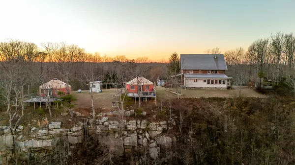 $800,000 | 319 Lookout Drive, Rising Fawn, GA 30738