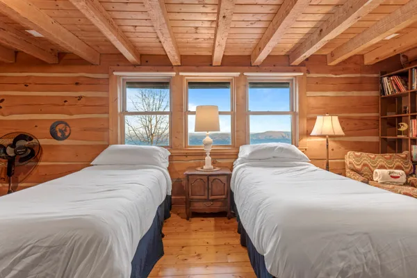 $800,000 | 319 Lookout Drive, Rising Fawn, GA 30738