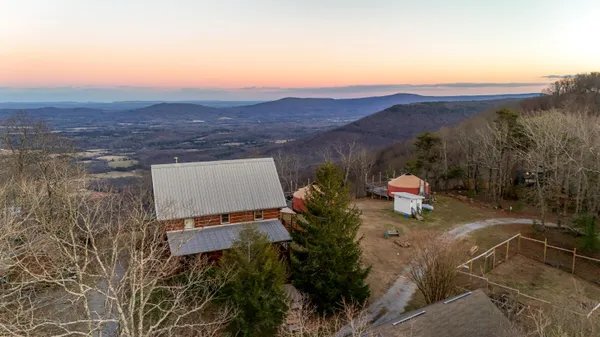 $800,000 | 319 Lookout Drive, Rising Fawn, GA 30738