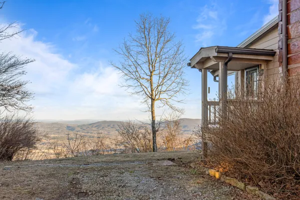 $800,000 | 319 Lookout Drive, Rising Fawn, GA 30738