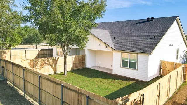 $485,000 | 603 North Echols Street, Caldwell, TX 77836