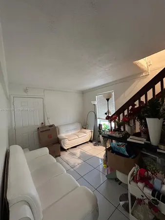 $2,275 | 11 Southwest 32nd Avenue, Unit 4, Miami, FL 33135